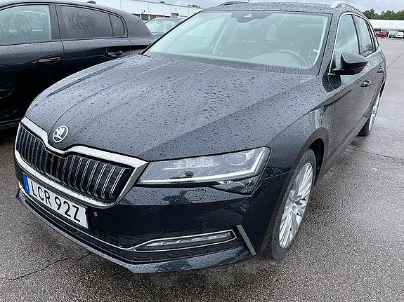 Skoda Superb 2 of 2