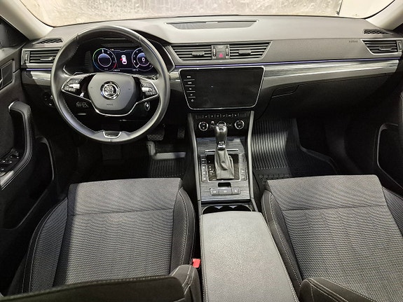 Skoda Superb 6 of 12
