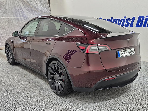 Tesla Model Y 3 of 9