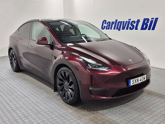Tesla Model Y 5 of 9