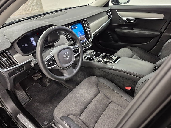 Volvo V90 2 of 11