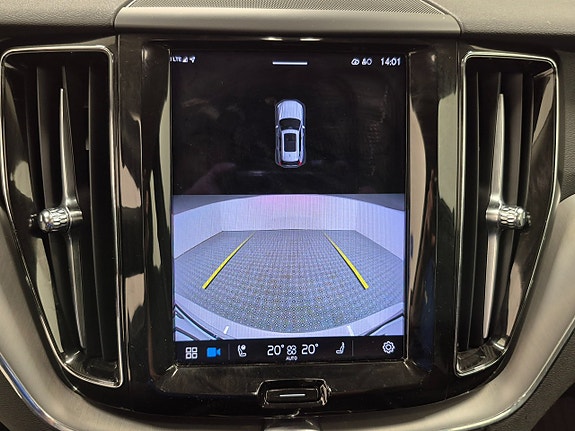 Volvo XC60 8 of 11