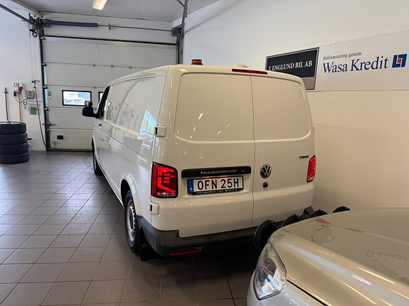 Volkswagen Transporter 3 of 5