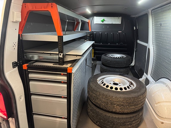 Volkswagen Transporter 4 of 5