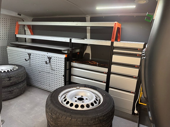 Volkswagen Transporter 5 of 5