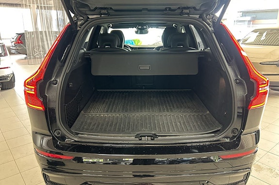 Volvo XC60 13 of 30