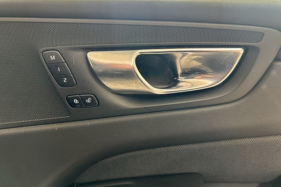 Volvo XC60 28 of 30