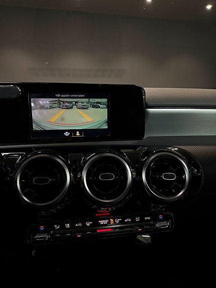 Mercedes-Benz A200 13 of 16