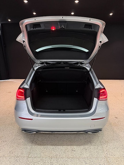 Mercedes-Benz A200 8 of 16
