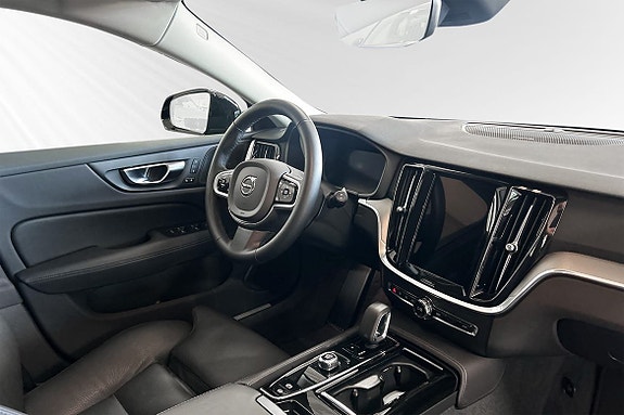 Volvo V60 11 of 30