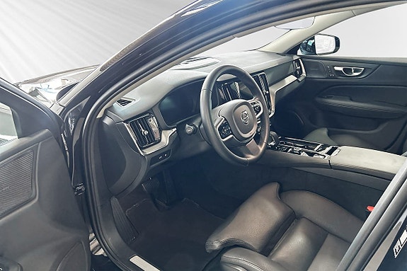 Volvo V60 8 of 30