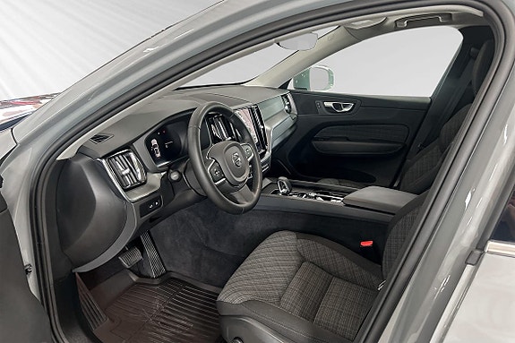 Volvo XC60 7 of 30