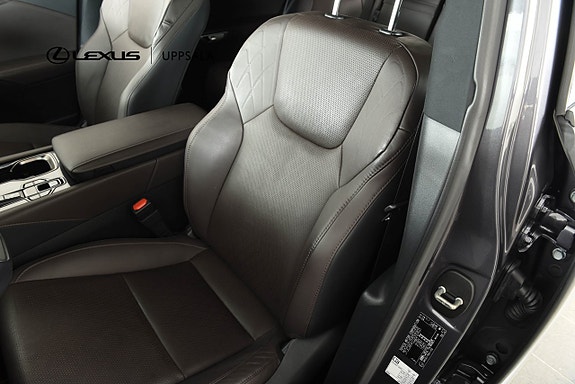 Lexus RX450h+ 12 of 22