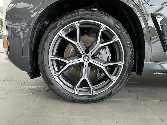 BMW X5 4 of 16