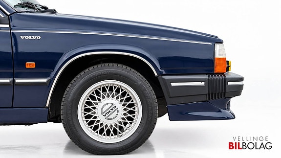 Volvo 740 8 of 25