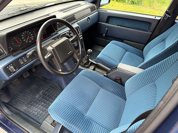 Volvo 740 12 of 25