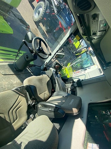 CLAAS Lexion 780 9 of 11