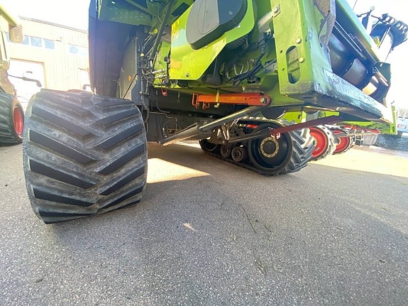 CLAAS Lexion 780 3 of 5