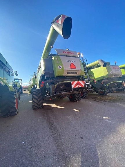 CLAAS Lexion 780 7 of 11
