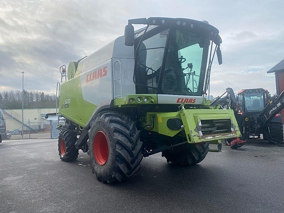 CLAAS Lexion 620 2 of 5