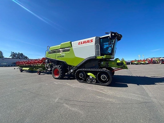 CLAAS Lexion 770 2 of 5