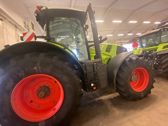 CLAAS Axion 870 Cmatic 3 of 7