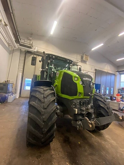 CLAAS Axion 870 Cmatic 4 of 7