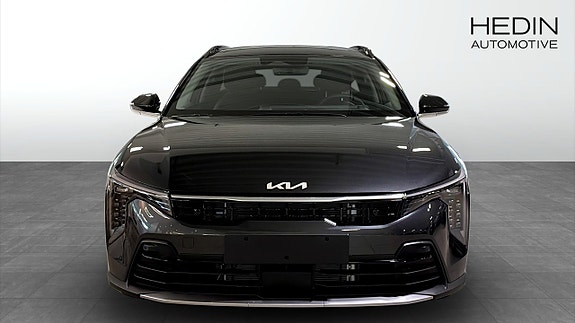 Kia K4 2 of 5