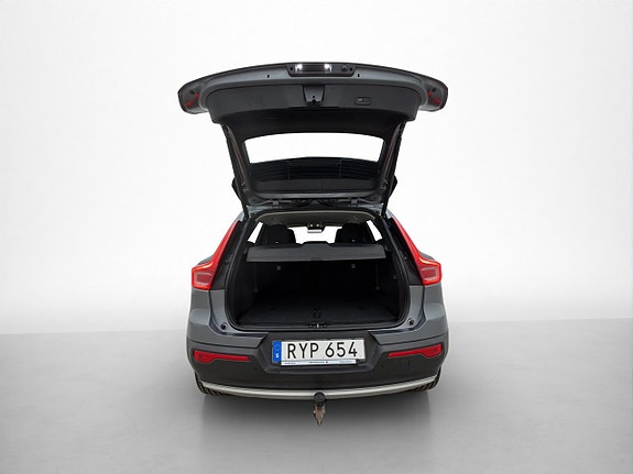 Volvo XC40 9 of 30