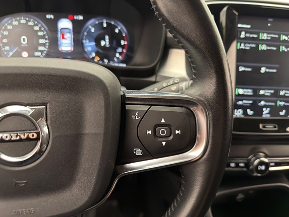 Volvo XC40 27 of 30