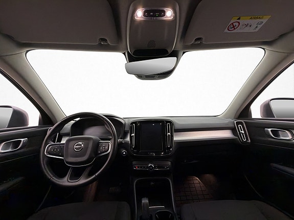 Volvo XC40 23 of 30
