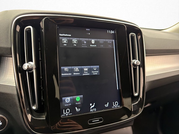 Volvo XC40 18 of 30