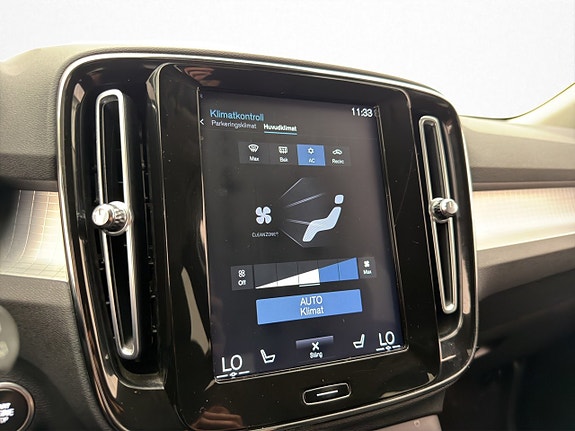 Volvo XC40 16 of 30