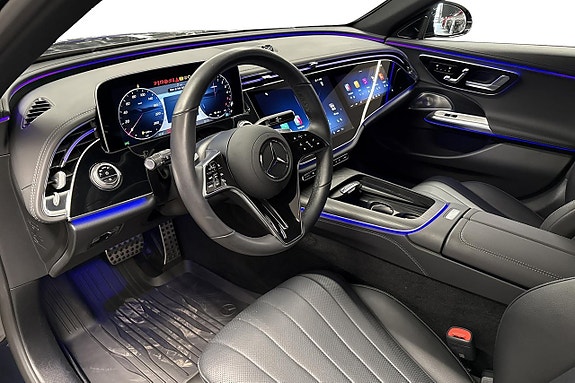 Mercedes-Benz E300 de 6 of 12