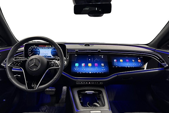 Mercedes-Benz E300 de 8 of 12