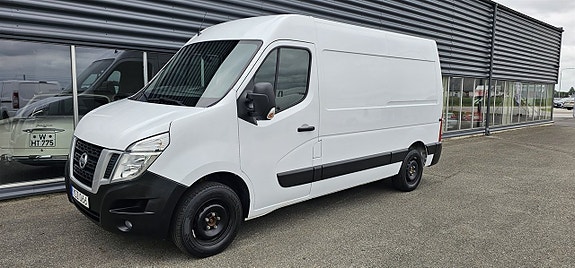 Nissan NV400