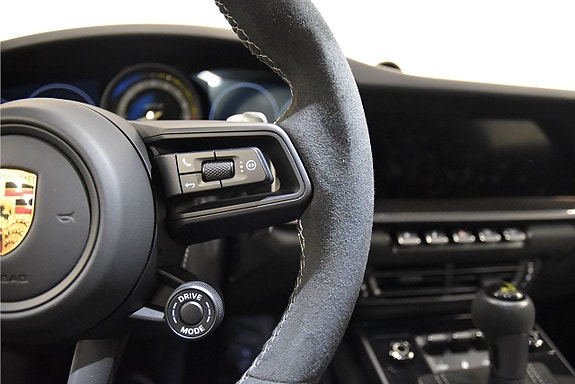Porsche 911 16 of 27
