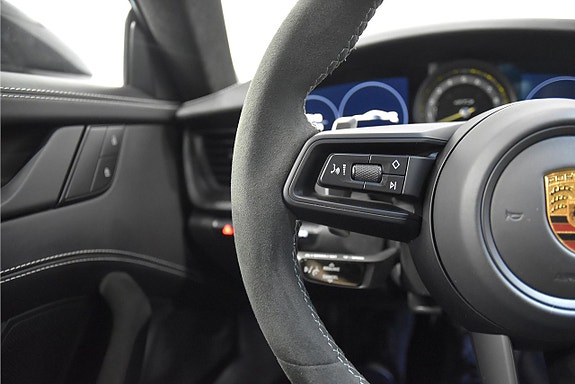 Porsche 911 15 of 27