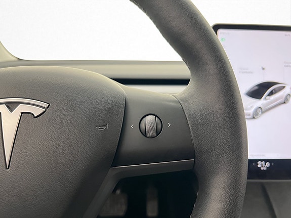 Tesla Model 3 20 of 30