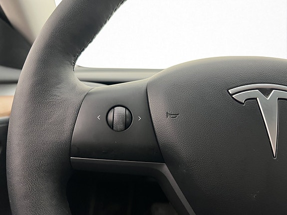 Tesla Model 3 19 of 30