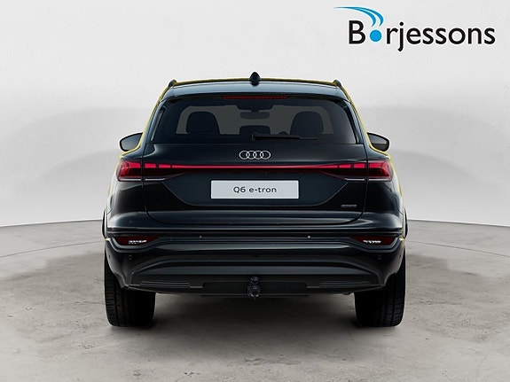 Audi Q6 e-tron 5 of 5