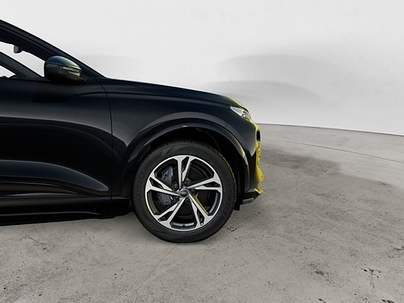 Audi Q6 e-tron 6 of 10