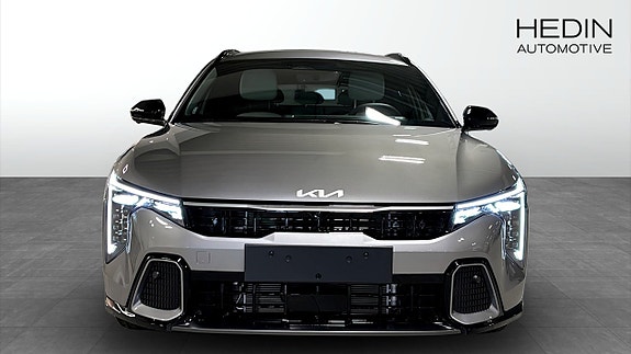 Kia K4 8 of 12