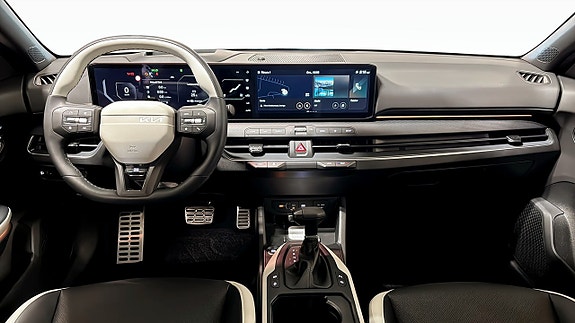 Kia K4 4 of 5
