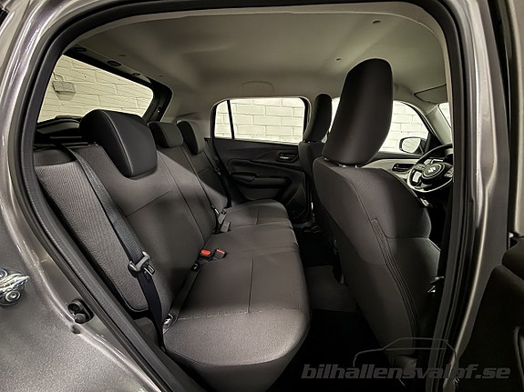 Suzuki Swift 8 of 13
