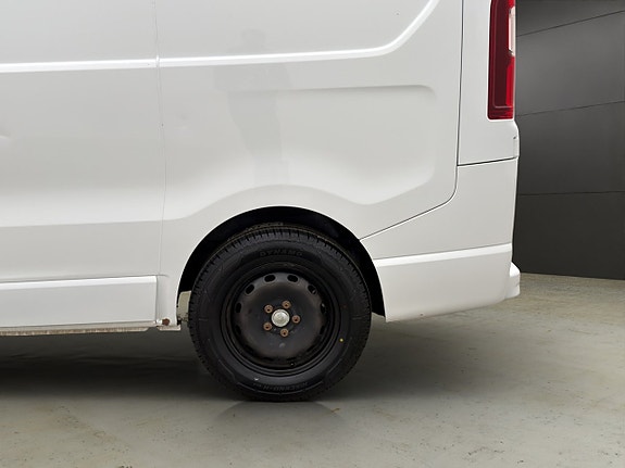 Opel Vivaro 25 of 27