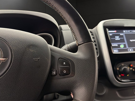 Opel Vivaro 18 of 27
