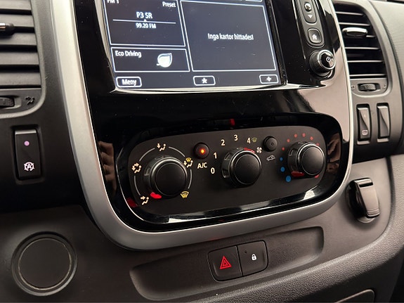 Opel Vivaro 21 of 27
