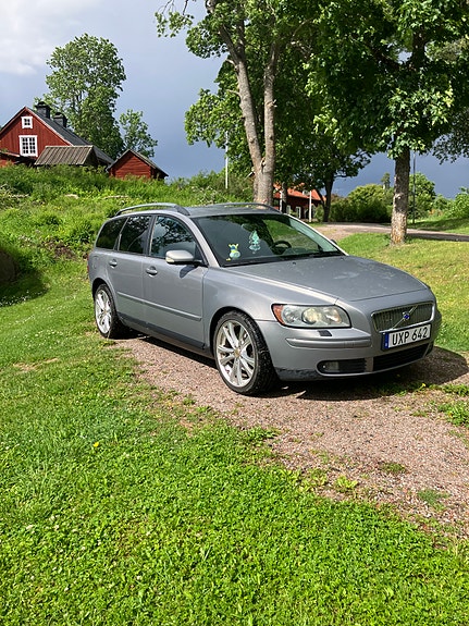 Volvo V50 2 of 8