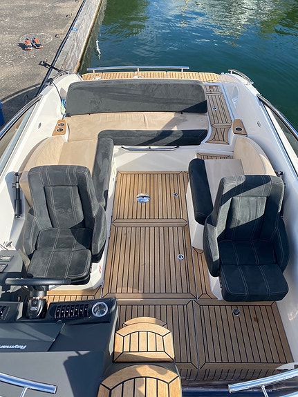Windy 27 Solano VP V8-430 HK 4 of 5